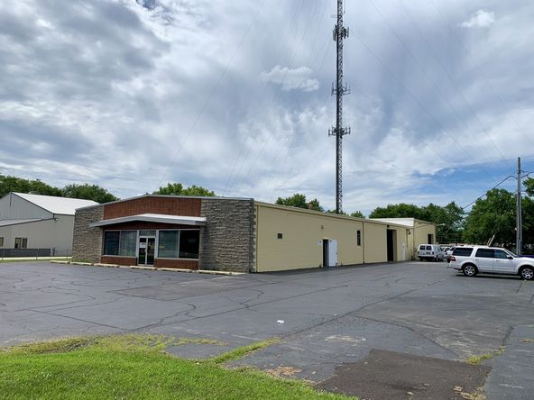 359 S Kinzie Ave, Bradley, IL 60915